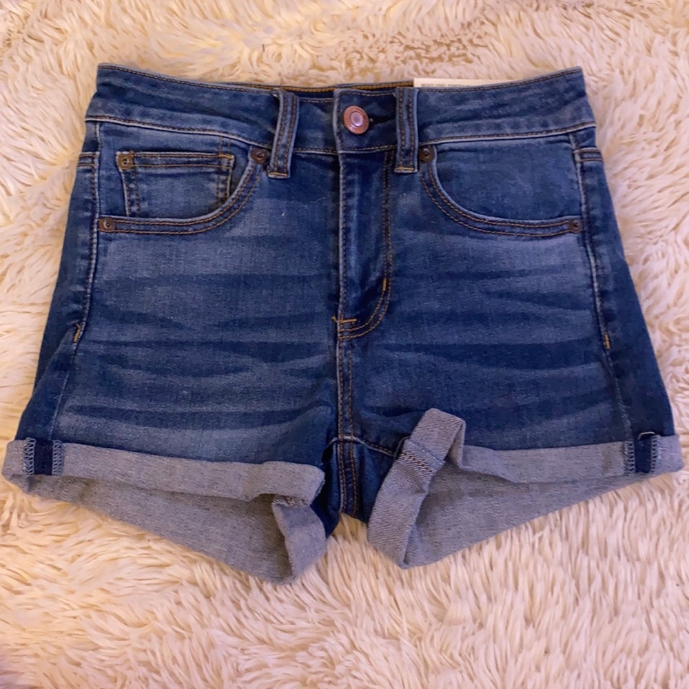 hi rise jean American eagle shorts!